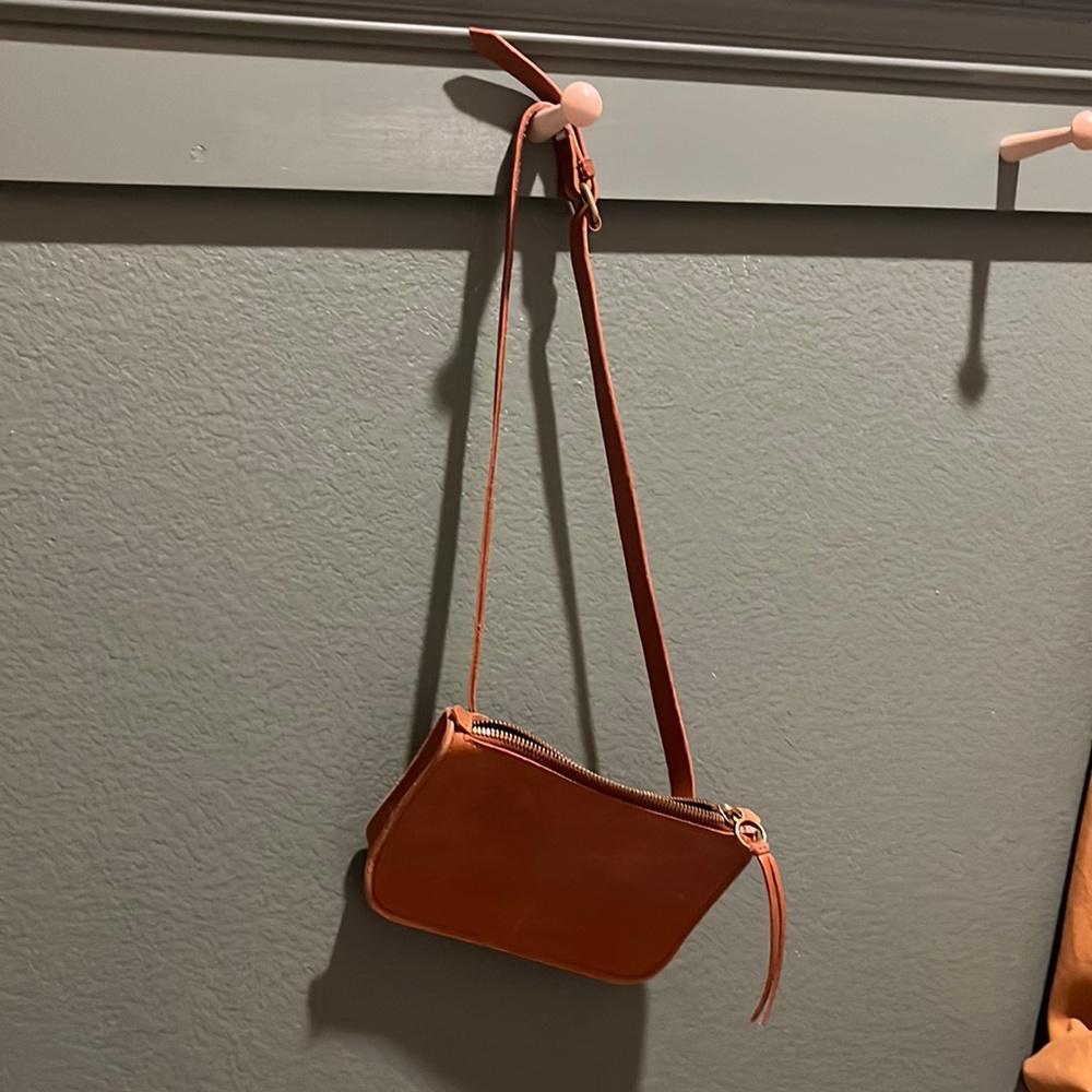 Madewell the simple pouch belt bag in English saddle tan leather size small